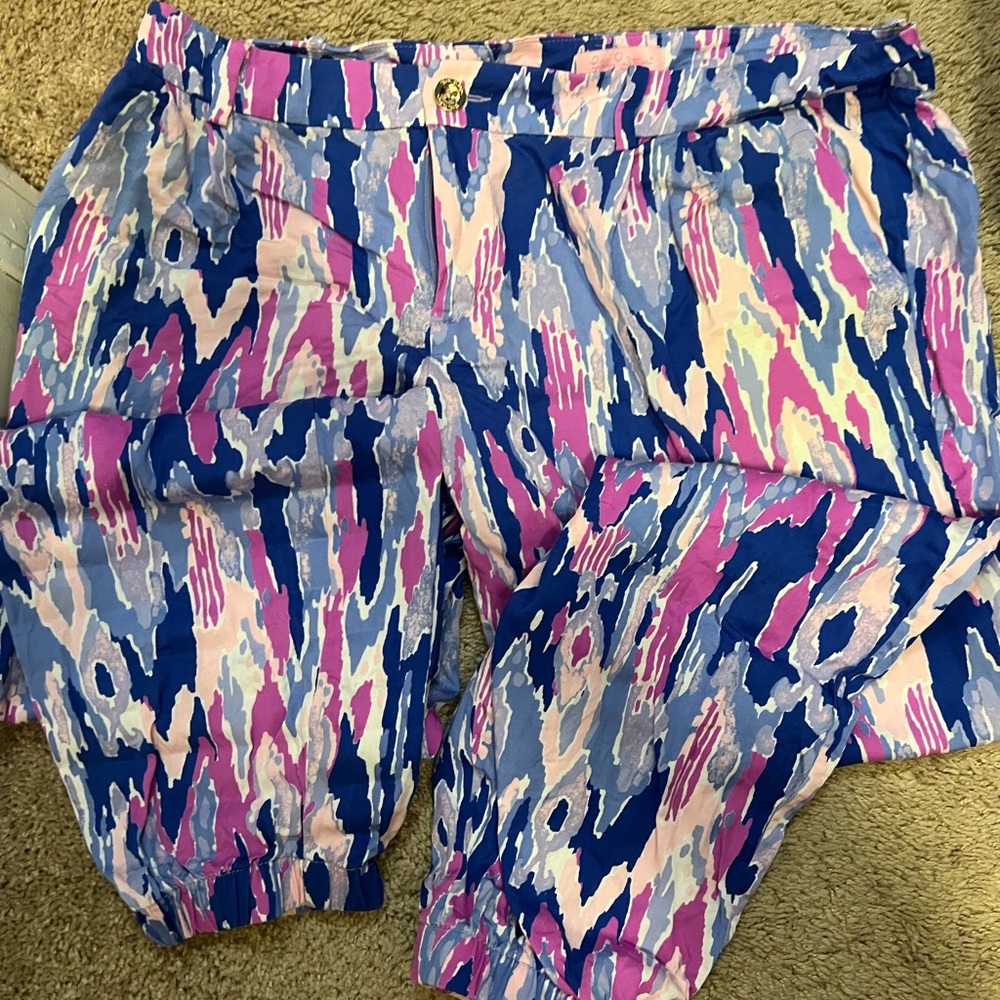 EUC Lilly Pulitzer pants size 10 - unsure of style name